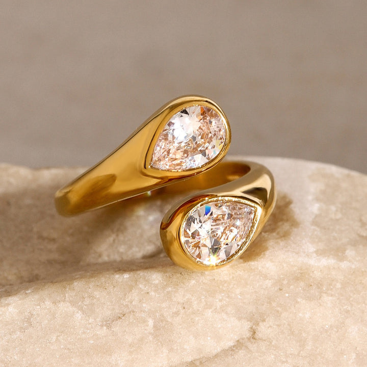 18K gold fashionable personality asymmetrical teardrop-shaped gemstone design ring - CRYSTALOIL