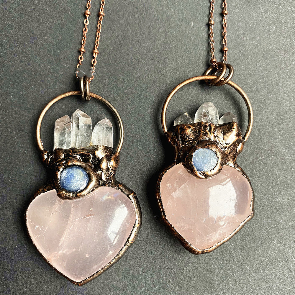 Natural Crystal Crystal Heart-shaped White Crystal Pillar Aquamarine - CRYSTALOIL