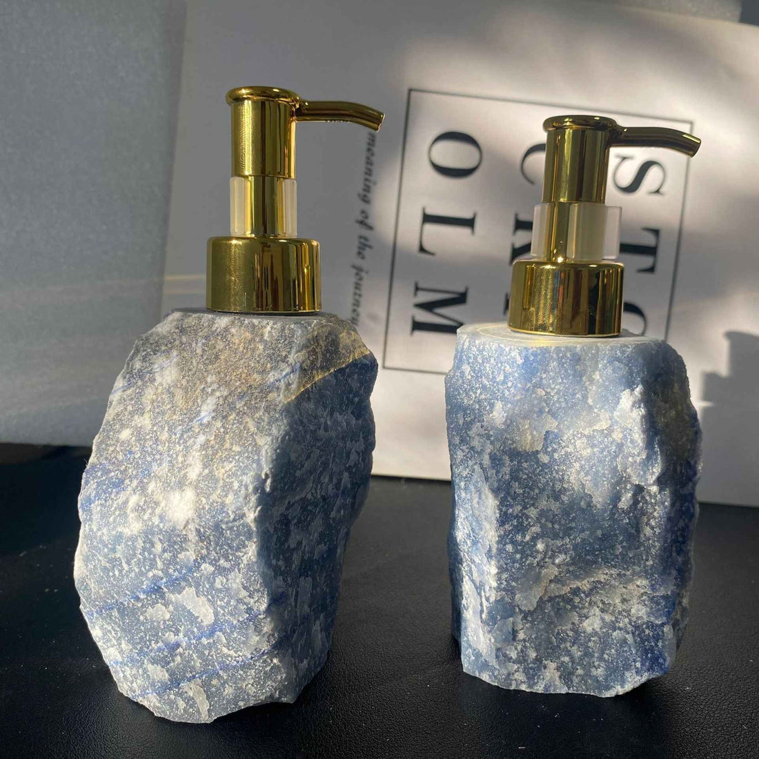 Natural Crystal Stone Perfume Bottle for Enhanced Aroma Experience - CRYSTALOIL