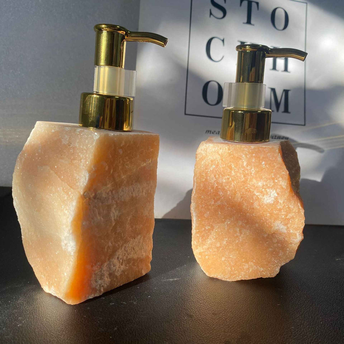 Natural Crystal Stone Perfume Bottle for Enhanced Aroma Experience - CRYSTALOIL